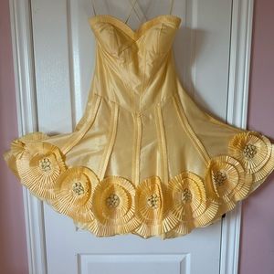 Vintage Strapless Dress with beautiful flower accents- size 6